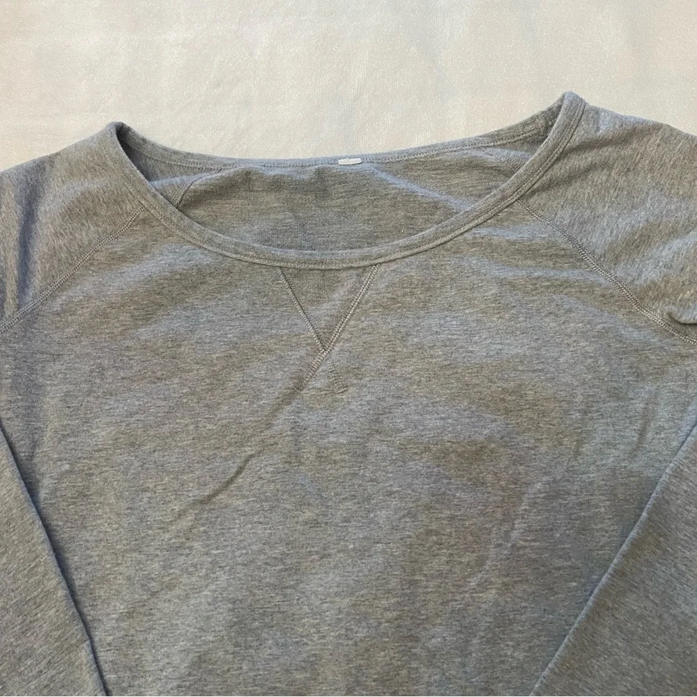 Lululemon Heathered Fossil Meditate Pullover Sweatshirt Size 10 - 2957